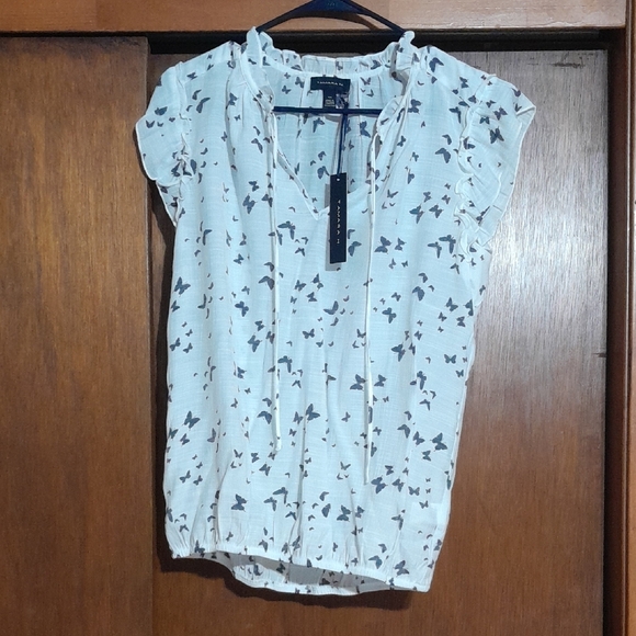 White Patterned Women's Top - Picture 1 of 1